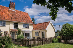 Farmhouse Cottage at Mollett's Farm